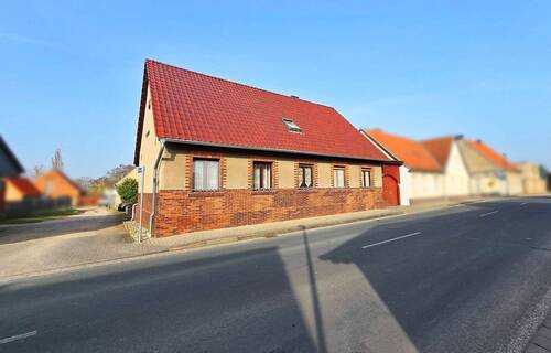 Wohnhaus - 5 Zimmer Einfamilienhaus zum Kaufen in Osternienburger Land