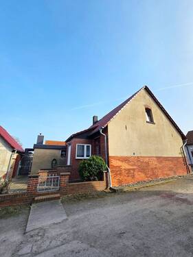 Wohnhaus - 5 Zimmer Einfamilienhaus in Osternienburger Land