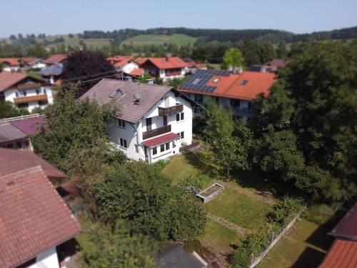 Hausansicht - Mehrfamilienhaus, Wohnhaus mit 238,00 m² in Sindelsdorf zum Kaufen