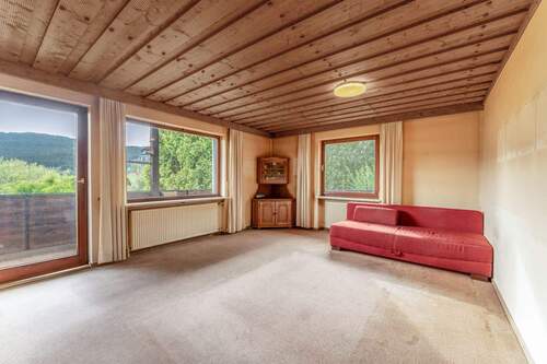 Wohnzimmer (EG) - 6 Zimmer Einfamilienhaus zum Kaufen in Hohenwarth