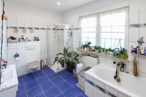 06. Großes Familienbad - 