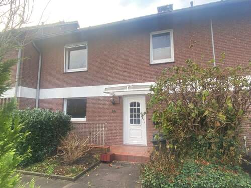 Ansicht Haus vorne-1.jpg - 4 Zimmer Reihenhaus mit Garten in Buxtehude