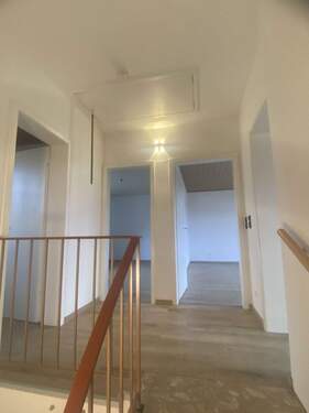 Treppe oben mit Zimmer-1.jpg - 