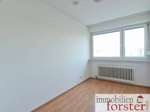Schlafzimmer 3 - Etagenwohnung mit 101,60 m&sup2; in Weilheim zur Miete