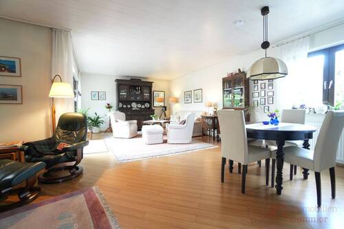Wohn- und Esszimmer - 