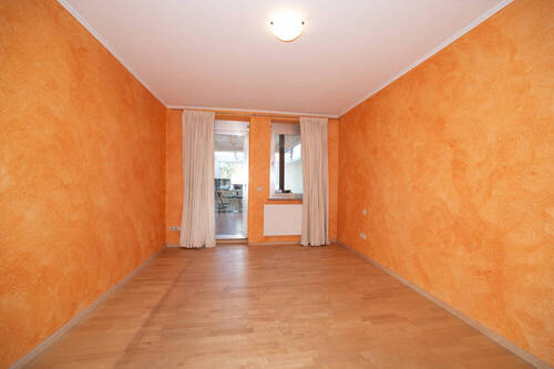 Schlafzimmer mit Zugang zum Wintergarten - 