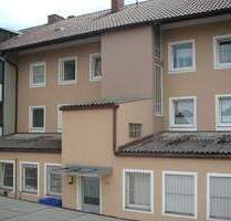 4-Zimmer-Wohnung in Zentrum - 800,00 EUR Kaltmiete, ca.  73,40 m² Wohnfläche in Burghausen (PLZ: 84489)