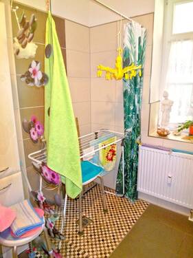 Bad mit Dusche - Etagenwohnung mit 65,40 m² in Bautzen zur Miete