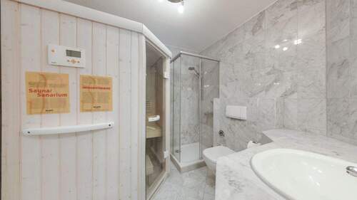 Duschbad mit Sauna - 