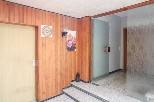 Eingangsbereich - 1 Zimmer Mehrfamilienhaus, Wohnhaus zum Kaufen in Marl