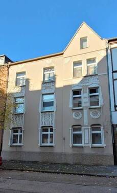 Hausansicht - Baugrundstück, charmantes 4 FH mit großem Garten, alles in einem Paket