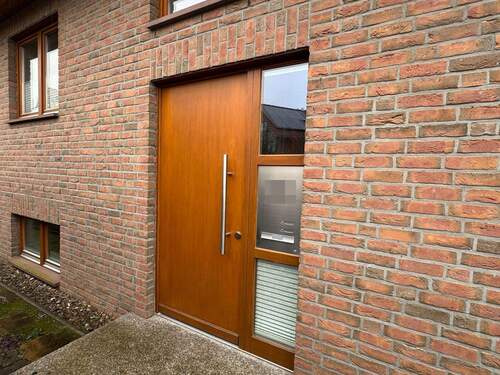 Haustür - Bungalow mit 96,00 m&sup2; in Bad Nenndorf zum Kaufen