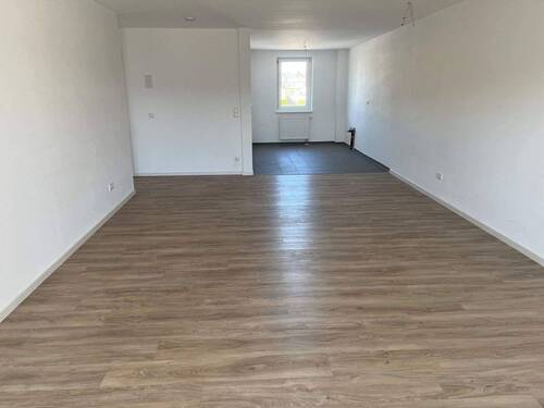 ...und ausreichend Platz für einen Esstisch - 2 Zimmer Etagenwohnung in Fürth