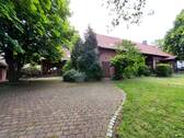 001 linke und rechte Hausseite.jpg - 1 Zimmer Bauernhaus, Landhaus zum Kaufen in Ribbesbüttel