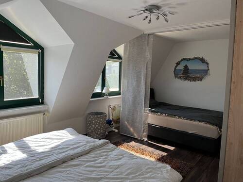 Schlafzimmer 4.jpg - 