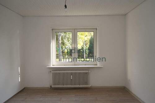 Räumlichkeiten - 1 Zimmer Mehrfamilienhaus, Wohnhaus in Cuxhaven / Groden