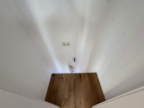 Abstellraum & Waschmaschine - 