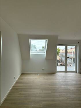 Wohnzimmer.JPG - 2 Zimmer Etagenwohnung zur Miete in Bamberg