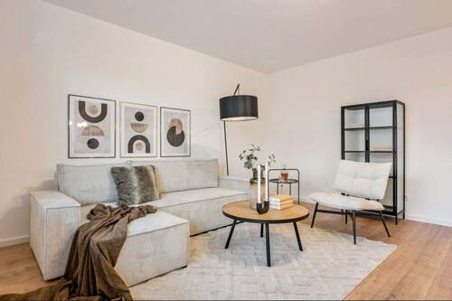 Wohnzimmer - 3 Zimmer Etagenwohnung zum Kaufen in Neu-Ulm