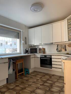 Küche m. vorh. Einbauküche - 