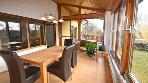 ...mit angeschlossenem Wintergarten - 4 Zimmer Etagenwohnung in Berg bei Neumarkt in der Oberpfalz / Kettenbach
