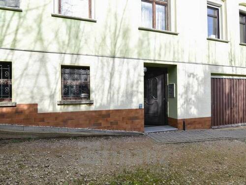 Hauseingang - Mehrfamilienhaus, Wohnhaus in Crimmitschau zum Kaufen