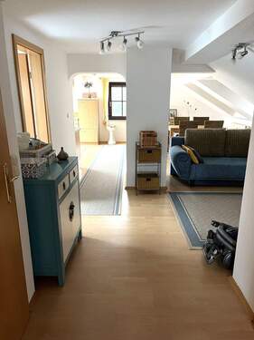 DG Blick in den Wohnraum.jpg - 3 Zimmer Etagenwohnung zur Miete in Pleinfeld