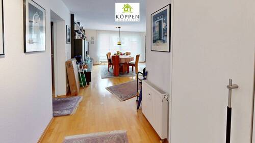 01 Diele Garderobe.jpg - 4 Zimmer Etagenwohnung zum Kaufen in Leutenbach