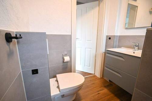 Tageslichtbadezimmer EG - 