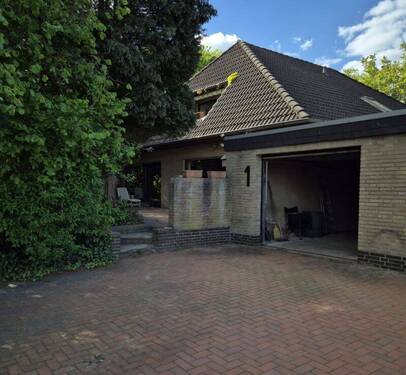 mit Garage - 8 Zimmer Bungalow zum Kaufen in Verden (Aller)