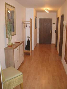 Flur (Blick v. Wohnzimmer) - 