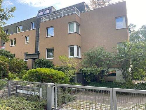 Haus Straßenansicht - 