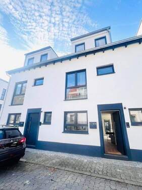 Hausansicht - Modernes Neubau-Townhaus in Mainz