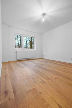 Zimmer - Erstbezug Horn: Sanierte Wohnung - Nahe Universität - 3 Zimmer