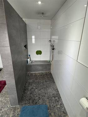 Neuwertiges Tageslichtbad_4 - 