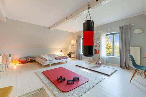 Dachzimmer mit Luke - 