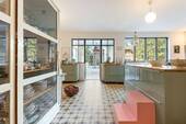 Küche mit Blick zur Veranda - Saniertes Bauernhaus nordwestlich von Hamburg - Hofleben in Lohbarbek in solitärer Lage