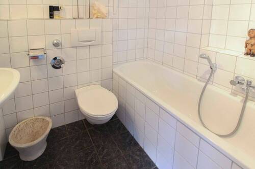 Badezimmer 2. OG rechts - 