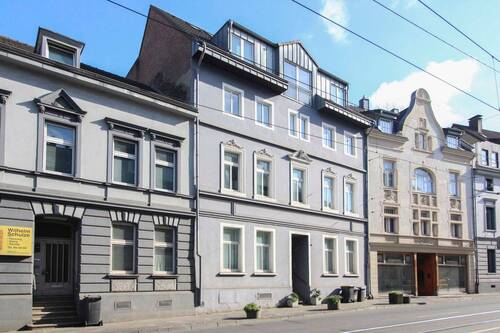 Vorderseite - 1 Zimmer Mehrfamilienhaus, Wohnhaus zum Kaufen in Düsseldorf