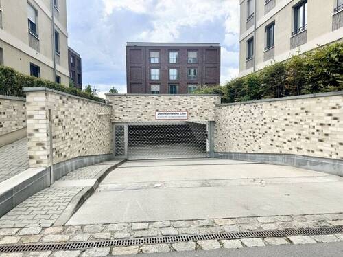 Tiefgarageneinfahrt - 