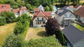 Titelbild von Oben - Mehrfamilienhaus, Wohnhaus mit 235,00 m² in Burgebrach zum Kaufen