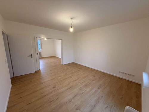 Wohnzimmer - 3 Zimmer Etagenwohnung zur Miete in Haan