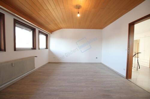 GROSSES SCHLAFZIMMER - 