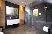 Badezimmer OG ebenerdige Dusche - 