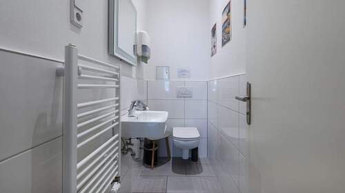 WC - 