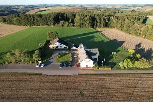 Bild 23 - Attraktive, freistehende Ein-Zweifamilienhaus bietet Platz für die ganze Familie!