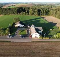 Attraktive, freistehende Ein-Zweifamilienhaus bietet Platz für die ganze Familie! - Krautscheid