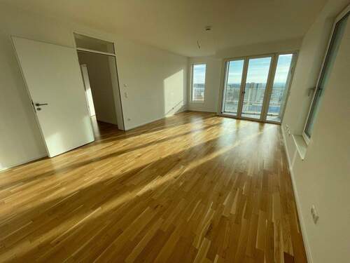 Wohn-/Esszimmer - Bester Blick aus dem 17. OG! - 1.230,00 EUR Kaltmiete, ca.  86,00 m² Wohnfläche