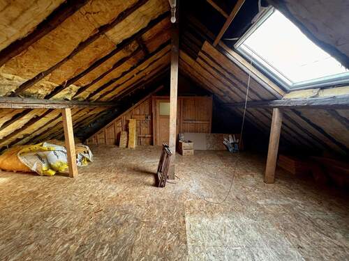 Dachgeschoss rechts. - 