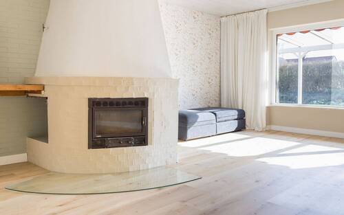 Der tolle Kamin ist geprüft, darf genutzt werden und sorgt für eine gemütliche Wohnathmosphäre. - 